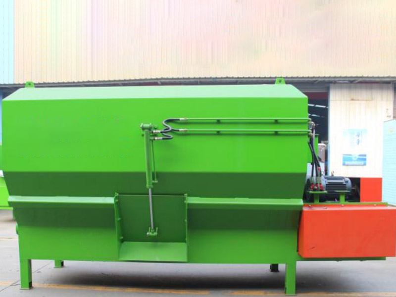 Stationary feeding cart