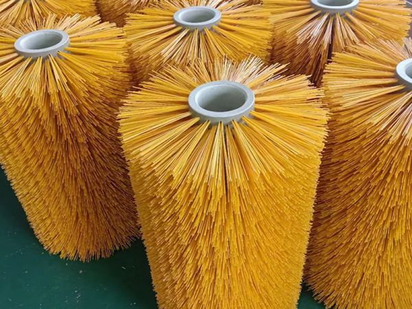 Cow body brush